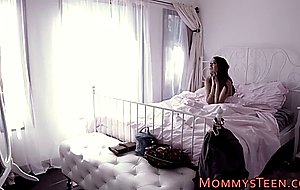 Lesbians pussy eaten out