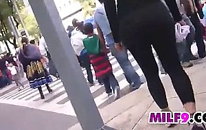 Milf with a great ass in leggings