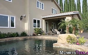 Fingering stepmom milf