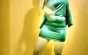 Extra thick mama stripping and teasing
