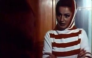 Catfight & drowning in old movie