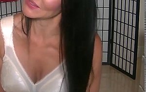 Dressing room handjob from mommy