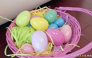 Latina mom luna star shows off her bj skills