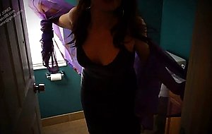 Hot milf pee date