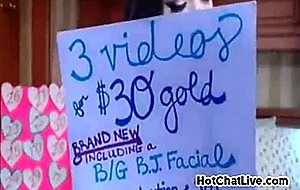 Busty babe masturbating at hotchatlive