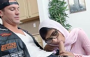 Arab girl and stepmom had wild threesome