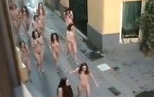 Spencer tunick's mass nudity event in valencia 