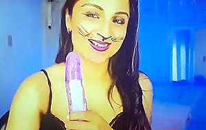Sammy golden kitty vibrator suck 
