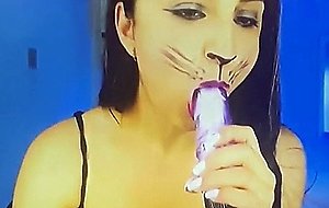 Sammy golden kitty vibrator suck 