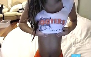 Beautiful teen with a good ass 