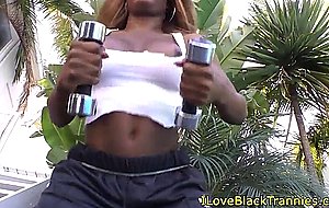 Cocksucking tranny babe wanks her bbc 