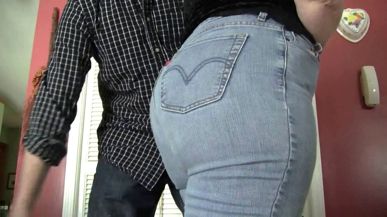 Lisette spanking exercise HD porn