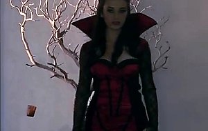 Sexy halloween vampire taylor vixen masturbates