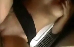 Il prend sa femme sur la machine a laver