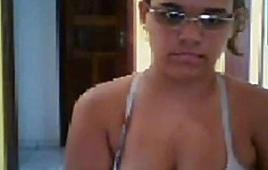 Chuby shows tits on cyber