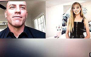 Sexy teen loving hardcore solo action in front of guy