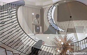 Honey gold the escort