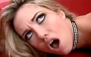 Jenny hendrix gets her big round butt covered