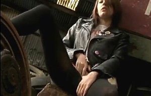 Teen toys with her twat