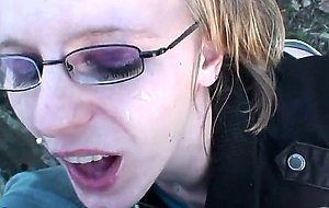 Billige Hartz-4-Ficknutte steht auf Sacksahne!