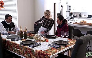 Maximus orders stepdaughter Ava to take care of Davids boner