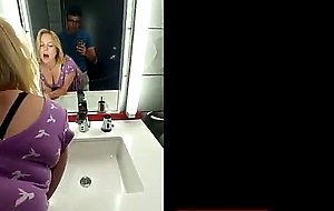 dans les wc du mc do