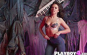 Naughty MILF Adriana Chechik wild posing and she showed her stunning body