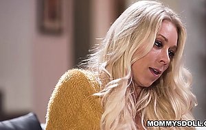 Katie is a sympathetic stepmom with Khloe Kapri