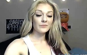 british cam-slut shows her big hole