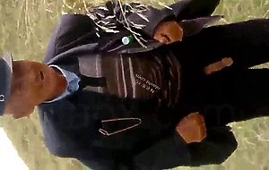 JOUER BITE VIEIL HOMME