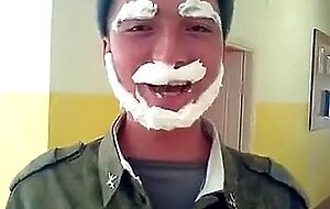 Soldado gostosinho flagrado no banho