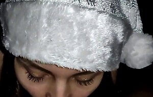 Hiyouth, close up eyes contact deep sensual xmas blowj