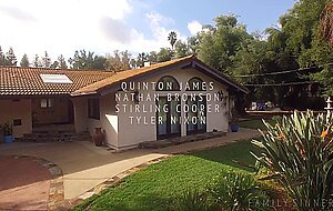 Athena faris sweet stepsister