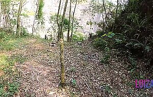 , luiza marcato, giving his ass to loupan on his way to the quarry in the woods. dando o cu para