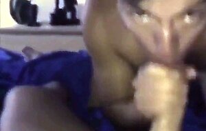 Twink Sucks Big Cock in Amateur Video
