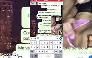 Milipilisex420, pendeja puta me hace acabar masturbandose con el cornudo del novio al lado