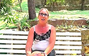 Marie, la milf blonde la plus...