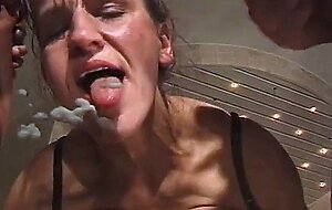 Grosse, reife, naturliche, schlaffe Titten