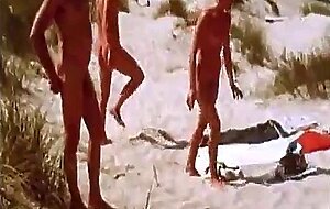Vintage German Nudists at the Beach - Sonnenfreunde 1980