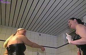 Spray cream out of a teen ass, in the slave mouth, farted, with clean pissing of