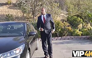 VIP4K. Need for fun motivates white gal to make move on moms black friend