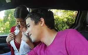 Soccer mom rescue, Alexis Fawx