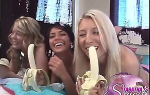 Tabitha with two girls Blowjob Lesson