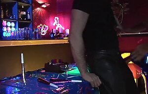 Lezley Zen And Austin Kincaid Share A Cock At The Club