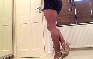Crossdresser's Big Cock Reveal