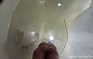 London Keyes hangs out in her hotel room and showers