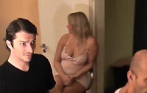 Amateur groupsex with 2 chicks and 2 dicks