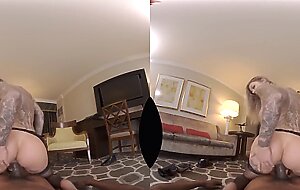 Naughty America - incredible twerking ass in stockings on black cock VR