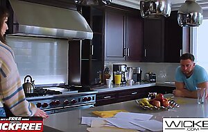 Couple Put Their Differences Aside To Fuck Hard In Threesome