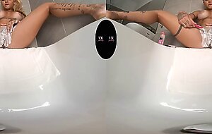 Katerina Kalista shaves her Pussy